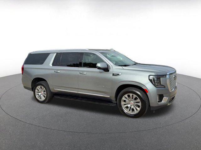 used 2023 GMC Yukon XL car, priced at $53,657
