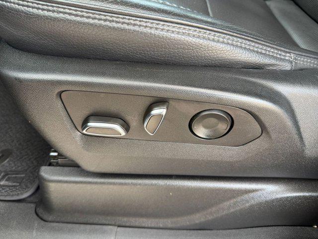 used 2023 GMC Yukon XL car, priced at $53,657