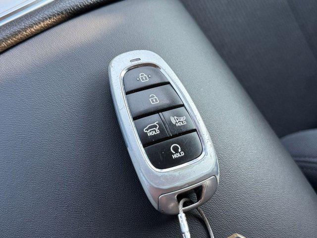 used 2023 Hyundai Santa Fe car, priced at $19,167