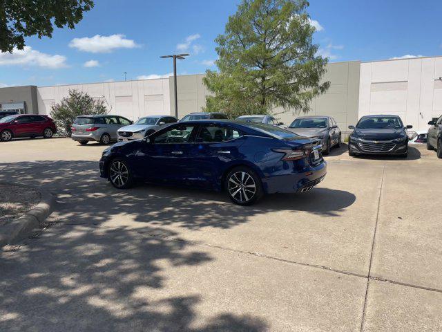 used 2023 Nissan Maxima car, priced at $25,484