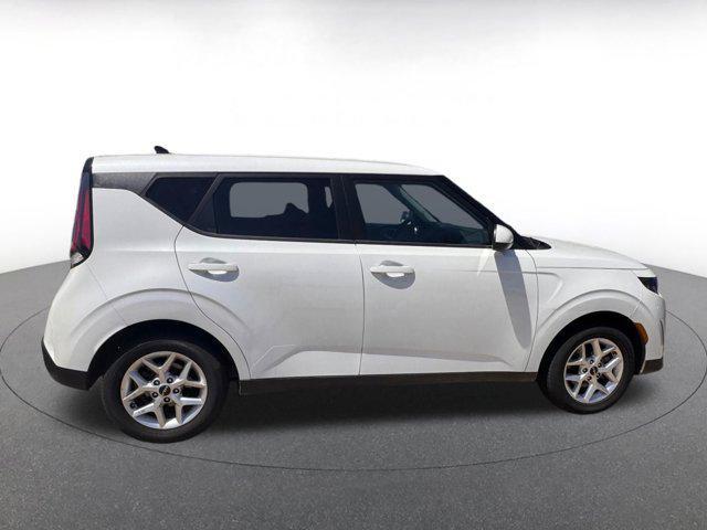 used 2024 Kia Soul car, priced at $17,994