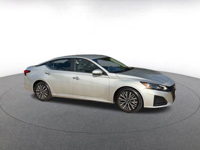 used 2023 Nissan Altima car, priced at $17,254