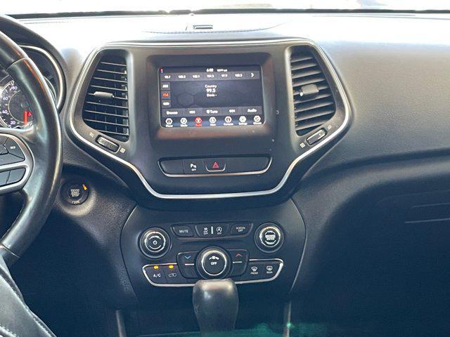 used 2020 Jeep Cherokee car, priced at $15,824