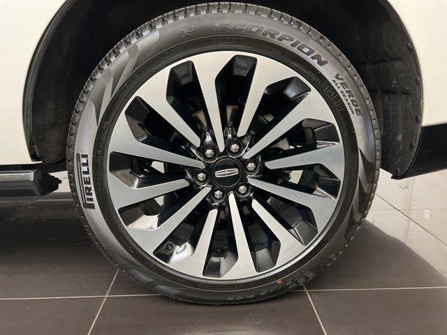 used 2022 Lincoln Navigator car, priced at $59,248