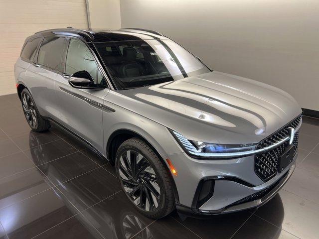 new 2025 Lincoln Nautilus car, priced at $68,675
