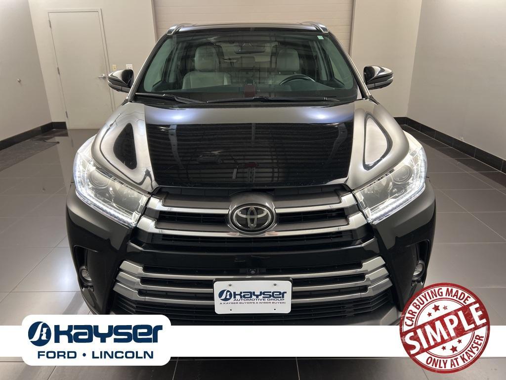 used 2019 Toyota Highlander car, priced at $31,823