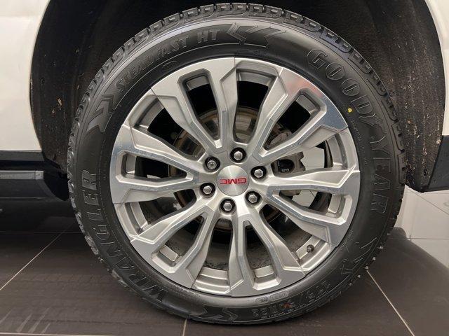 used 2022 GMC Yukon XL car, priced at $58,389