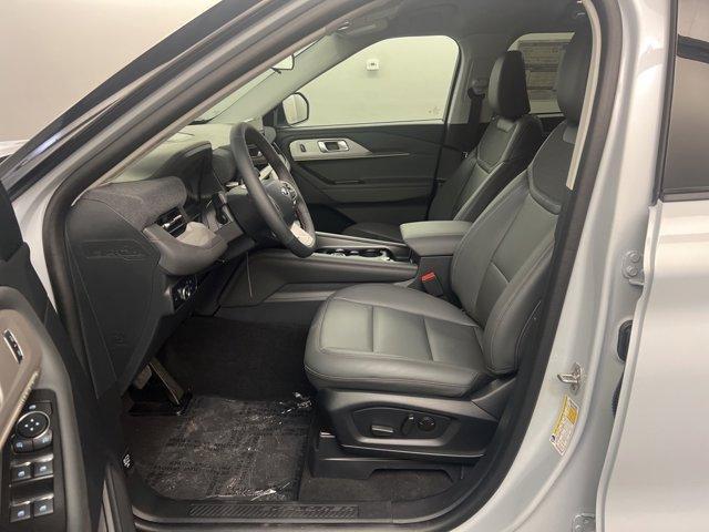 new 2025 Ford Explorer car, priced at $44,061