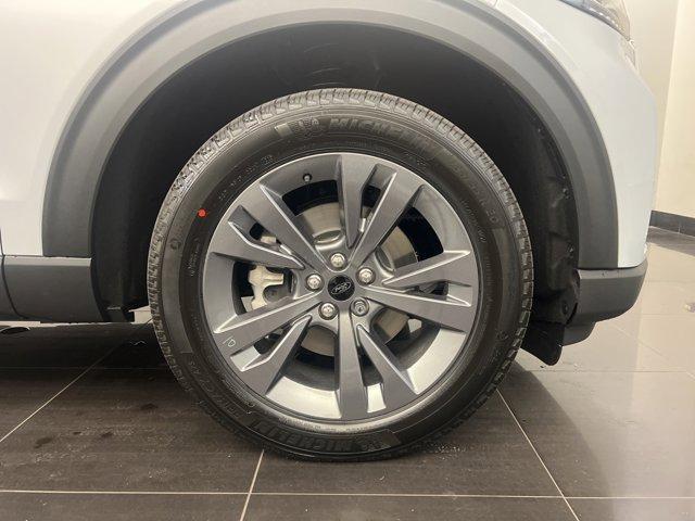 new 2025 Ford Explorer car, priced at $44,061