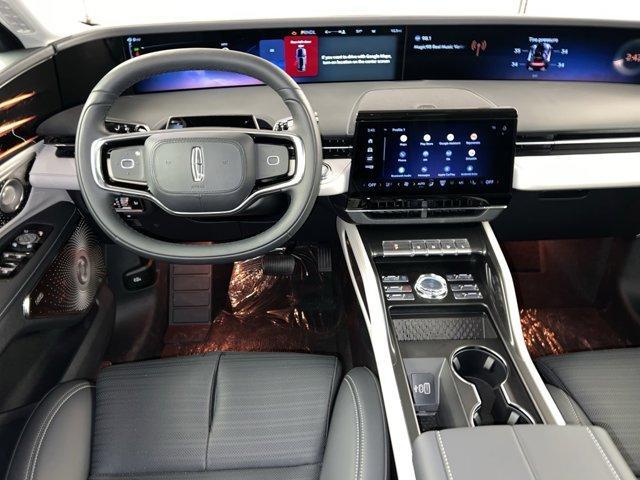 new 2025 Lincoln Nautilus car, priced at $69,910