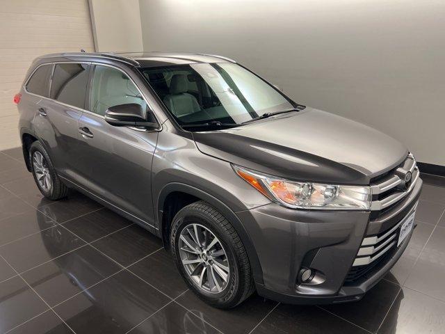 used 2018 Toyota Highlander car, priced at $22,880