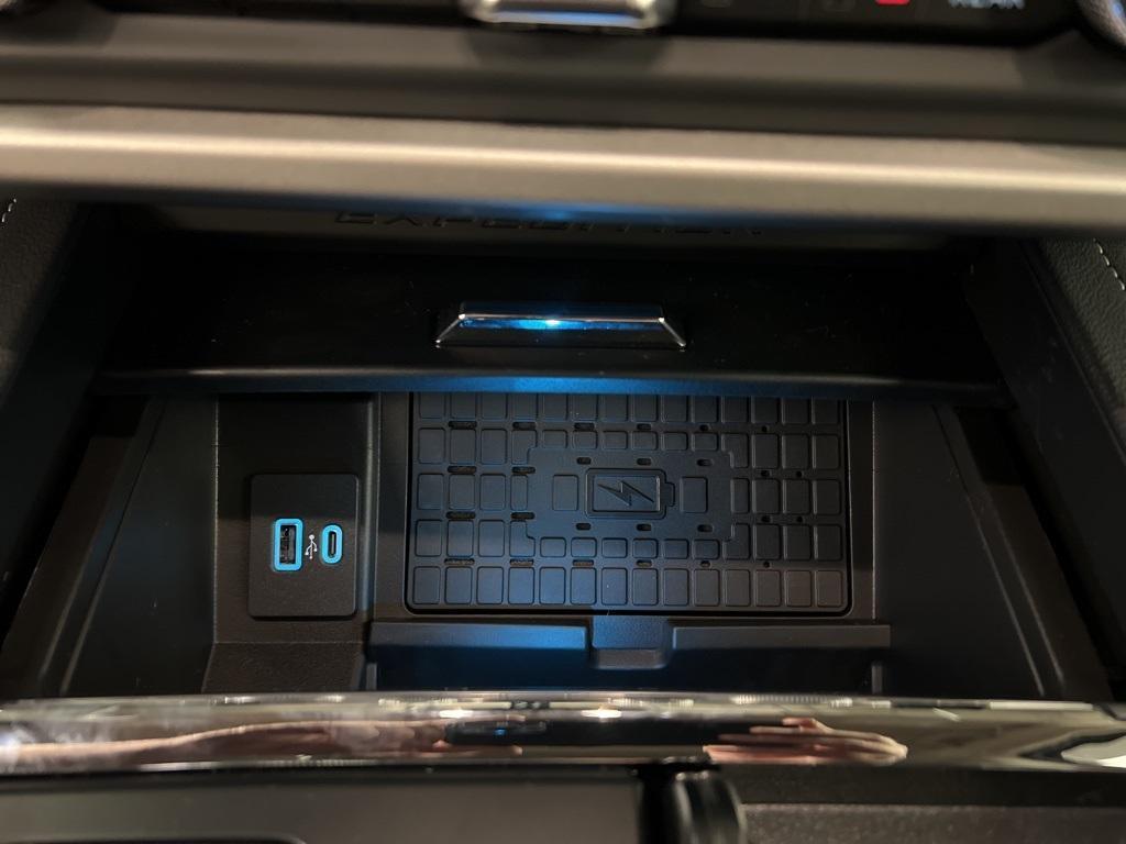 new 2024 Ford Expedition car, priced at $65,028