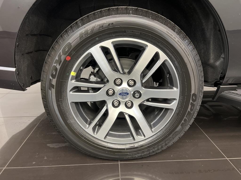 new 2024 Ford Expedition car, priced at $65,028