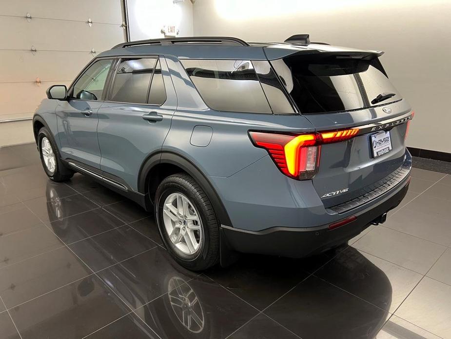 new 2025 Ford Explorer car, priced at $41,575