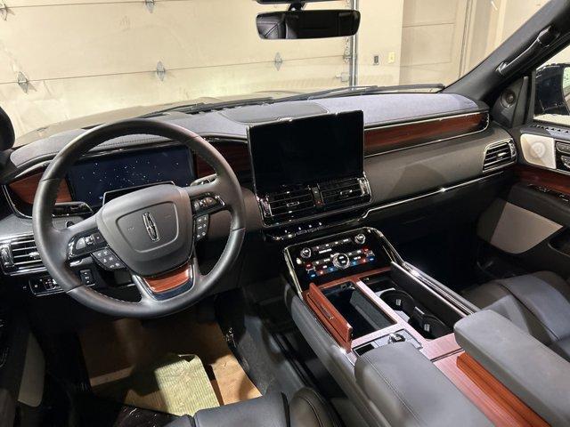 new 2024 Lincoln Navigator car, priced at $101,895