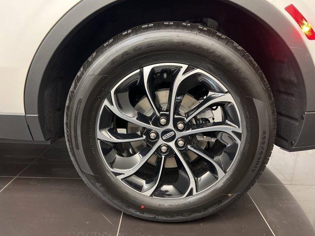 new 2025 Lincoln Nautilus car, priced at $56,053