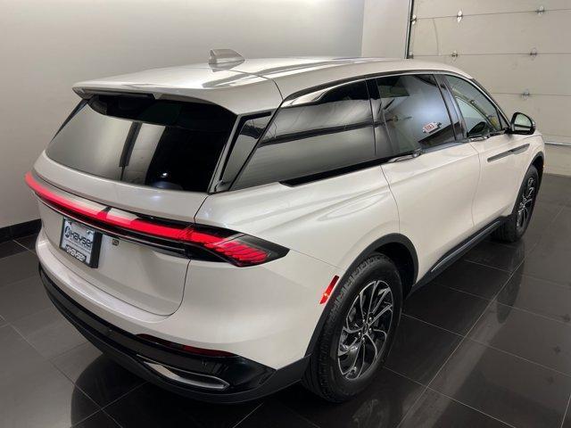 new 2025 Lincoln Nautilus car, priced at $56,053