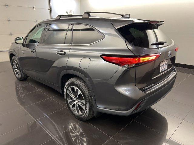 used 2021 Toyota Highlander Hybrid car, priced at $32,826