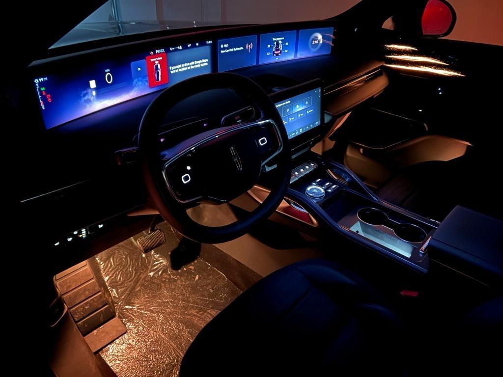 new 2025 Lincoln Nautilus car, priced at $59,761