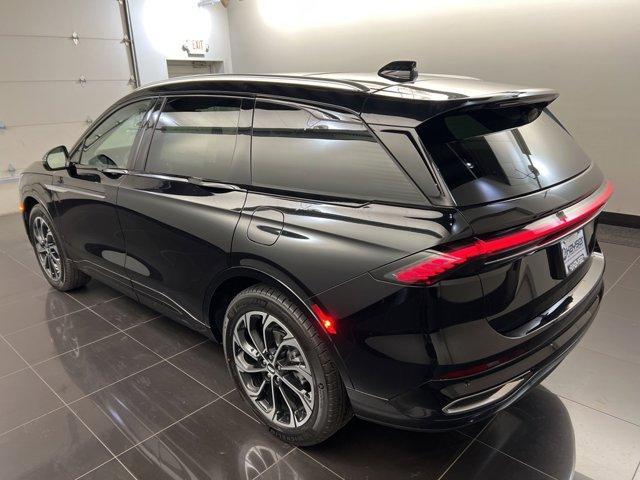 new 2025 Lincoln Nautilus car, priced at $64,705