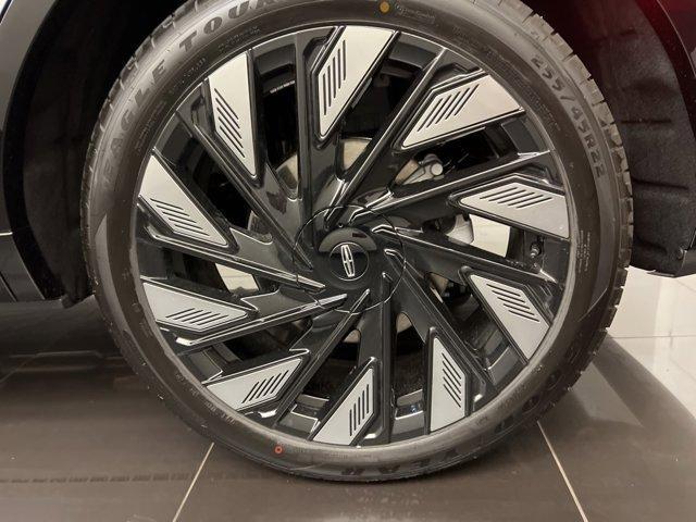 new 2025 Lincoln Nautilus car, priced at $66,275