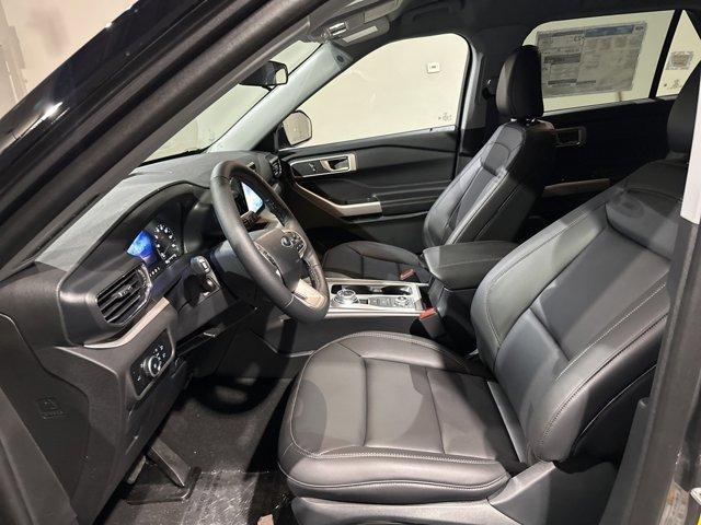 new 2024 Ford Explorer car, priced at $45,895