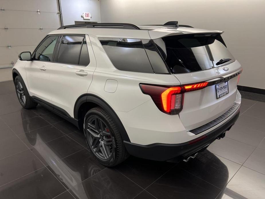 new 2025 Ford Explorer car, priced at $60,070