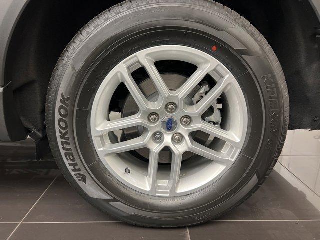 new 2025 Ford Explorer car, priced at $40,480