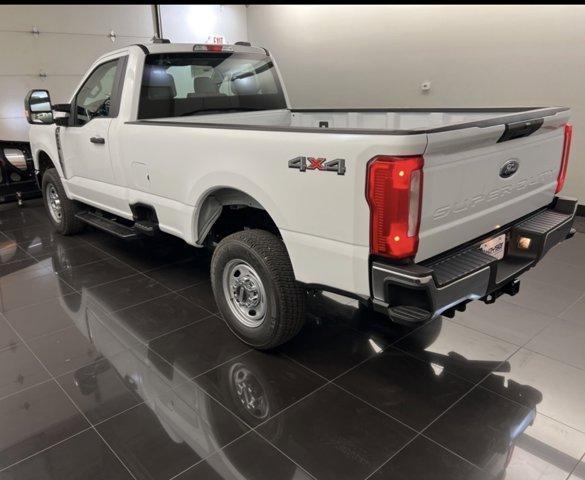 new 2025 Ford F-250 car, priced at $65,217