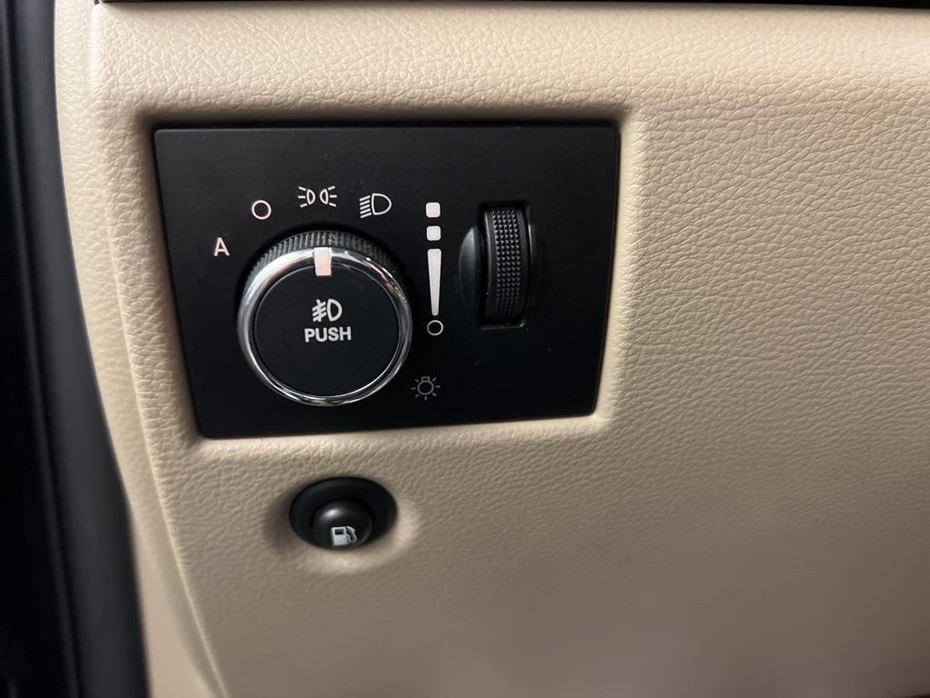 used 2012 Jeep Grand Cherokee car, priced at $9,645