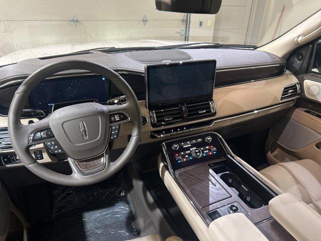 new 2024 Lincoln Navigator L car, priced at $107,245