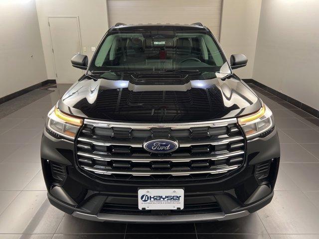 new 2025 Ford Explorer car, priced at $40,802