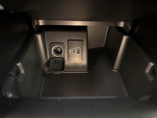 new 2025 Ford Explorer car, priced at $40,802
