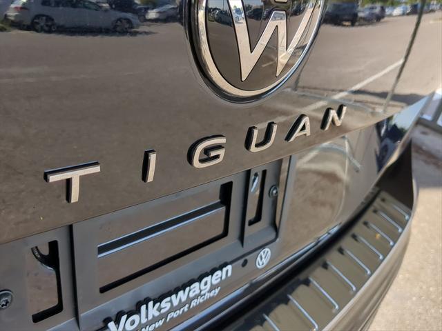 new 2024 Volkswagen Tiguan car, priced at $33,594