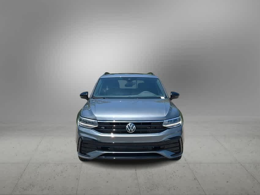 new 2024 Volkswagen Tiguan car, priced at $33,567