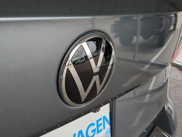 new 2024 Volkswagen Taos car