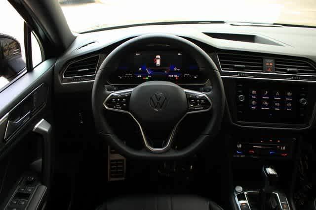 new 2024 Volkswagen Tiguan car, priced at $33,304