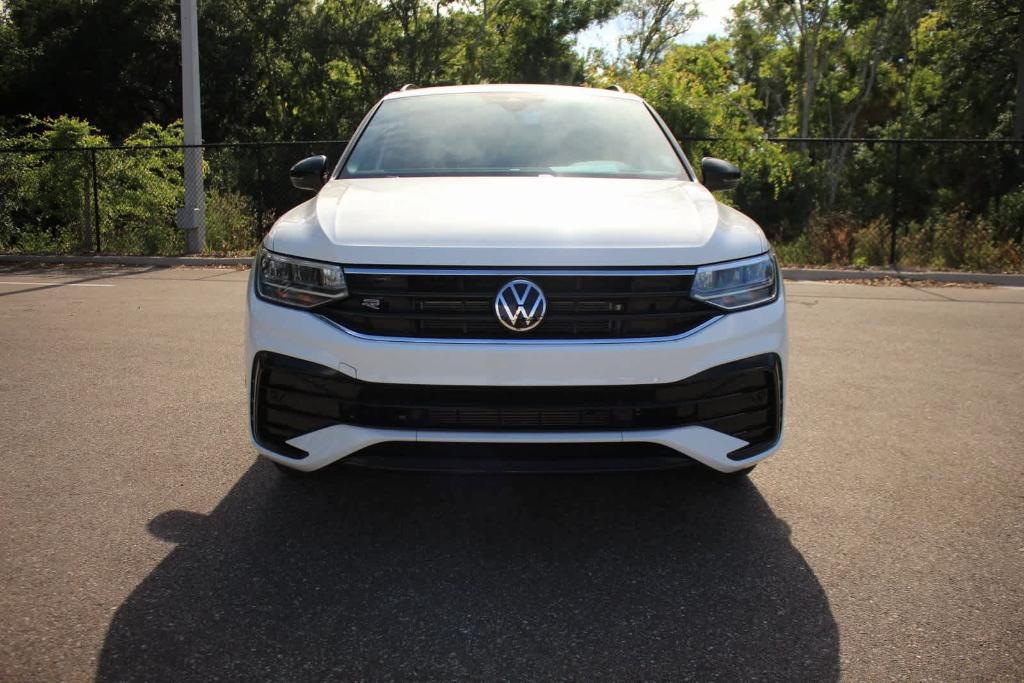 new 2024 Volkswagen Tiguan car, priced at $33,946