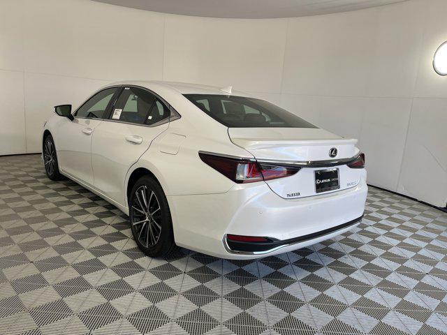 new 2025 Lexus ES 300h car, priced at $51,265