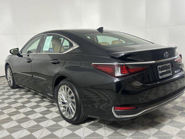 used 2022 Lexus ES 300h car, priced at $42,000