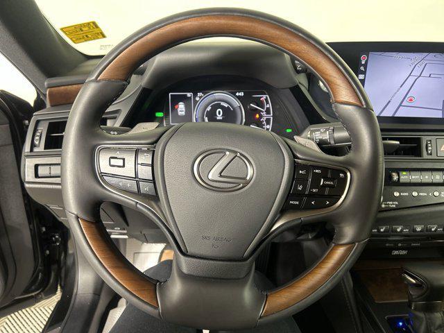 used 2022 Lexus ES 300h car, priced at $42,000