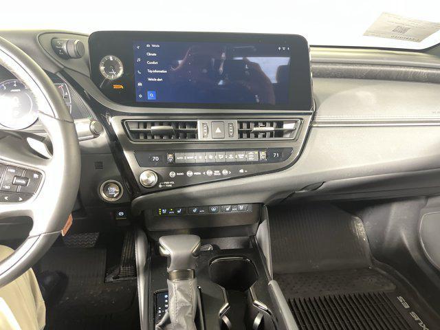 used 2025 Lexus ES 350 car, priced at $52,000
