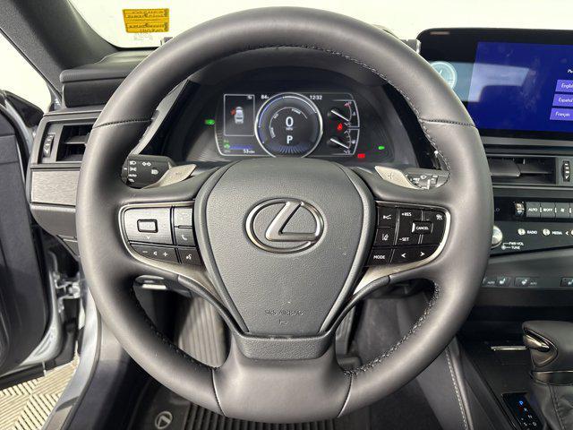new 2025 Lexus ES 300h car, priced at $51,519