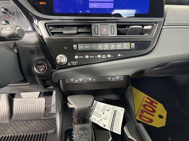 new 2025 Lexus ES 300h car, priced at $51,519