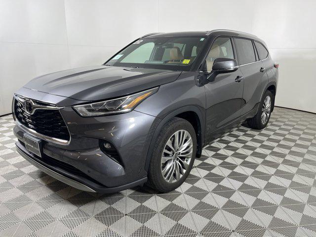 used 2022 Toyota Highlander car, priced at $47,000