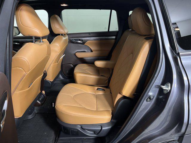 used 2022 Toyota Highlander car, priced at $47,000