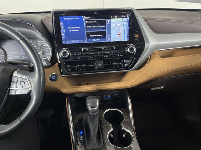 used 2022 Toyota Highlander car, priced at $47,000