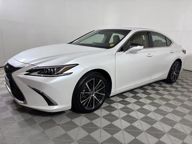 used 2024 Lexus ES 300h car, priced at $43,800