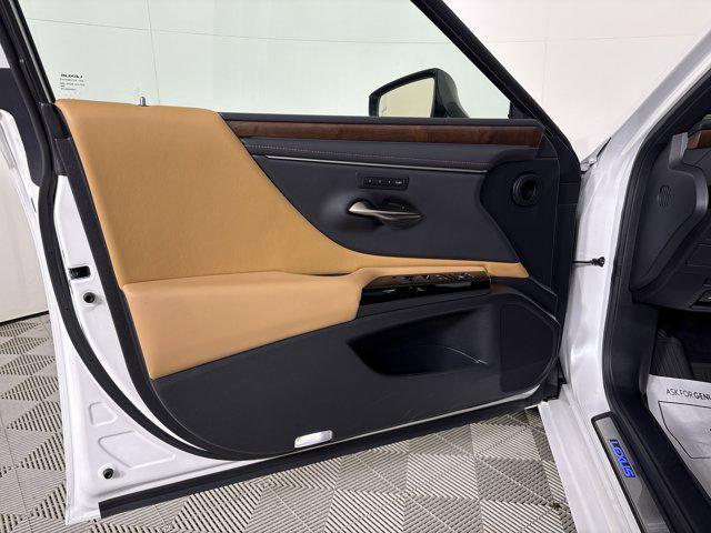 used 2024 Lexus ES 300h car, priced at $43,800