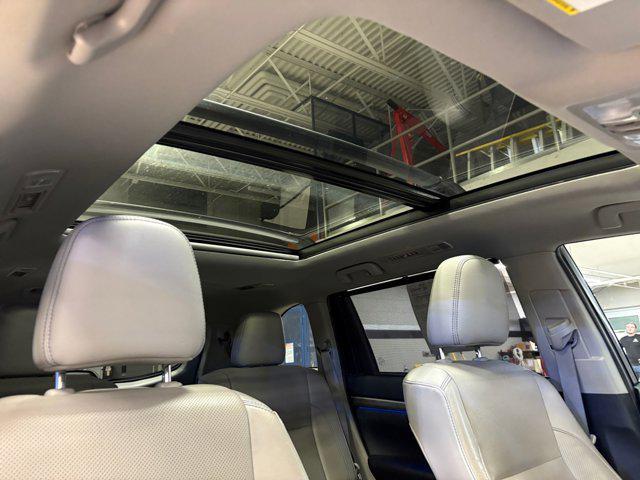 used 2019 Toyota Highlander Hybrid car, priced at $32,000